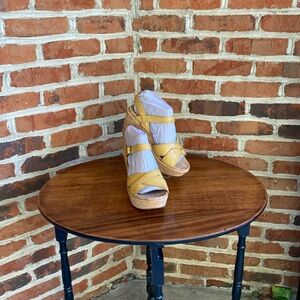 Kork Ease wedge sandal, excellent preloved condition, size 8